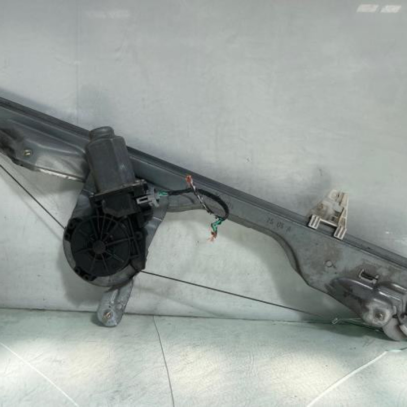 Leve vitre electrique avant droit RENAULT MODUS Photo n°1