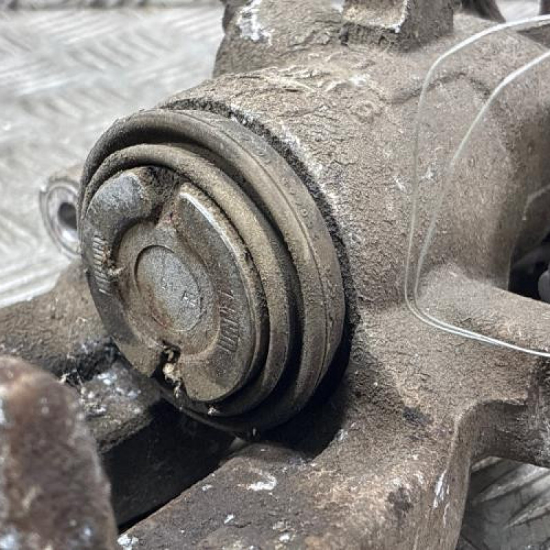 Etrier arriere droit (freinage) CITROEN C4 2 Photo n°5