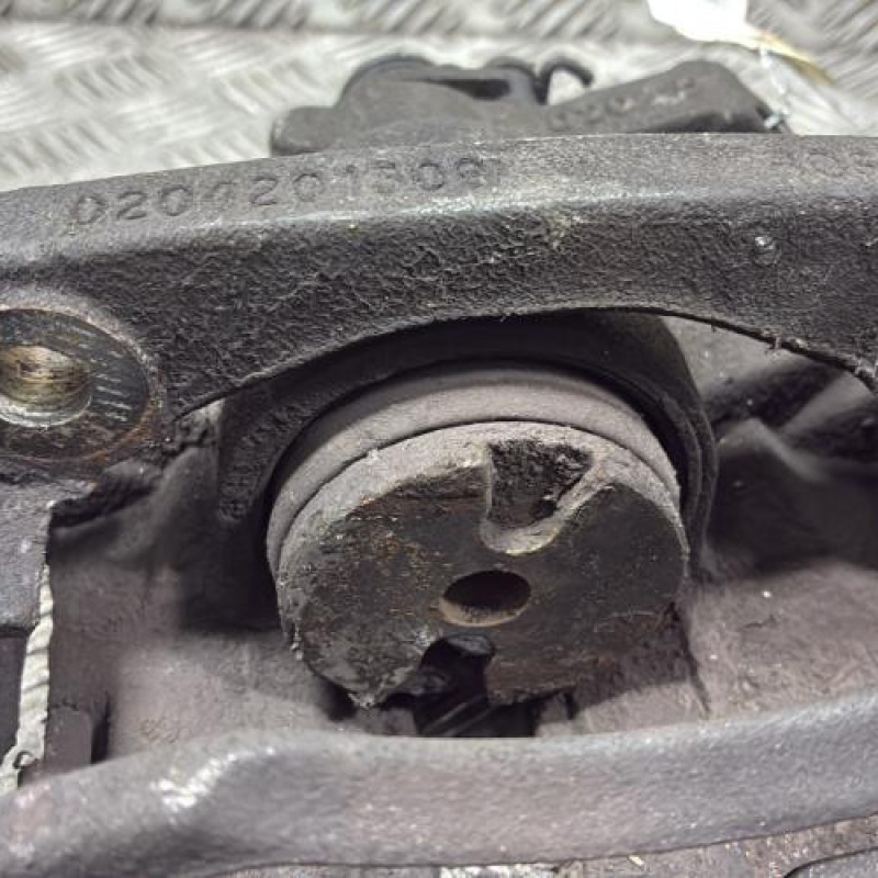 Etrier avant droit (freinage) CITROEN C5 1 Photo n°4