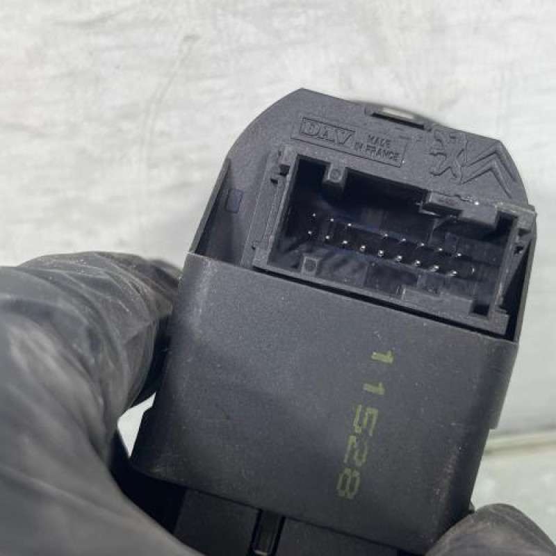 Interrupteur de leve vitre avant gauche PEUGEOT 306 Photo n°4