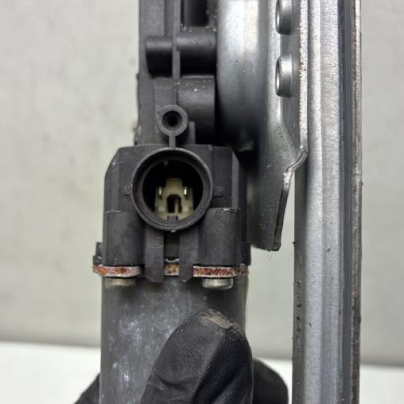 Leve vitre electrique arriere droit RENAULT MODUS Photo n°4