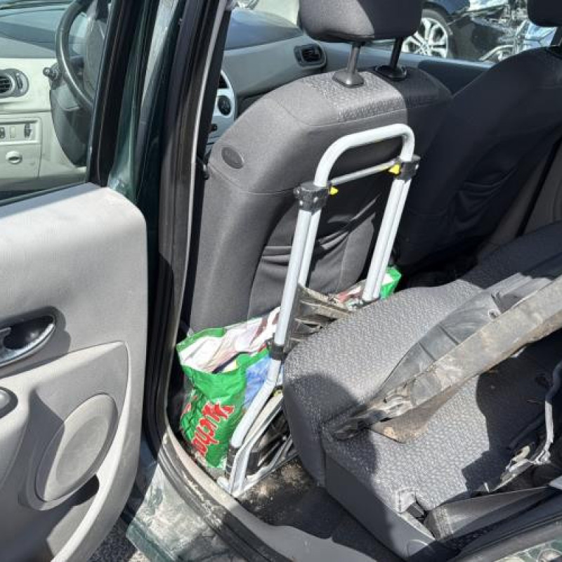 Moteur essuie glace arriere RENAULT MODUS Photo n°15