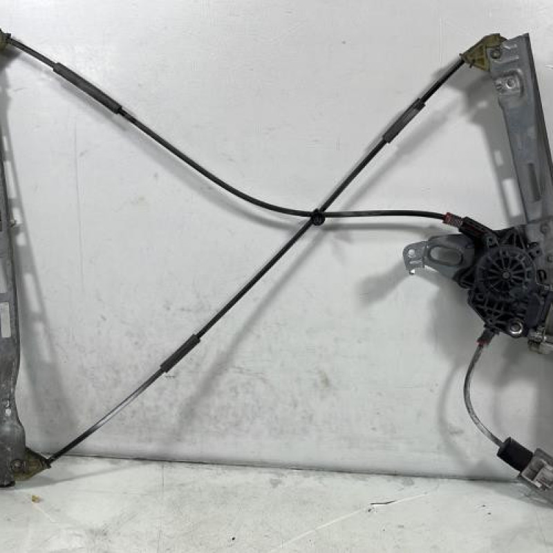 Leve vitre electrique avant gauche PEUGEOT 206+ Photo n°1