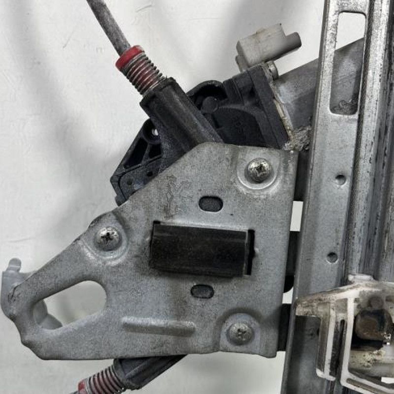 Leve vitre electrique avant gauche PEUGEOT 206+ Photo n°4