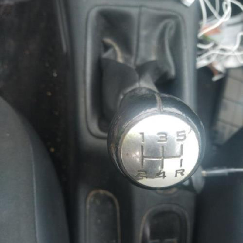 Leve vitre electrique avant gauche PEUGEOT 206+ Photo n°12