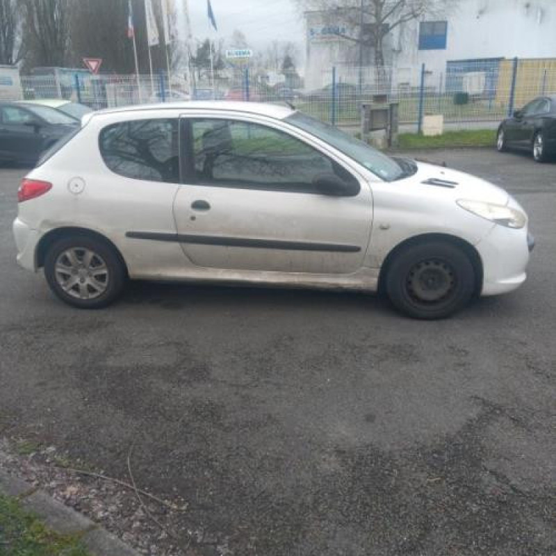 Moteur essuie glace arriere PEUGEOT 206+ Photo n°9