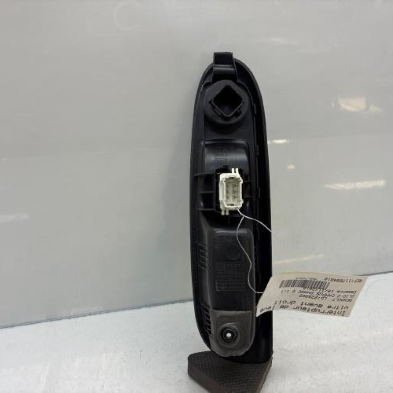 Interrupteur de leve vitre avant droit RENAULT CLIO 2 CAMPUS Photo n°4