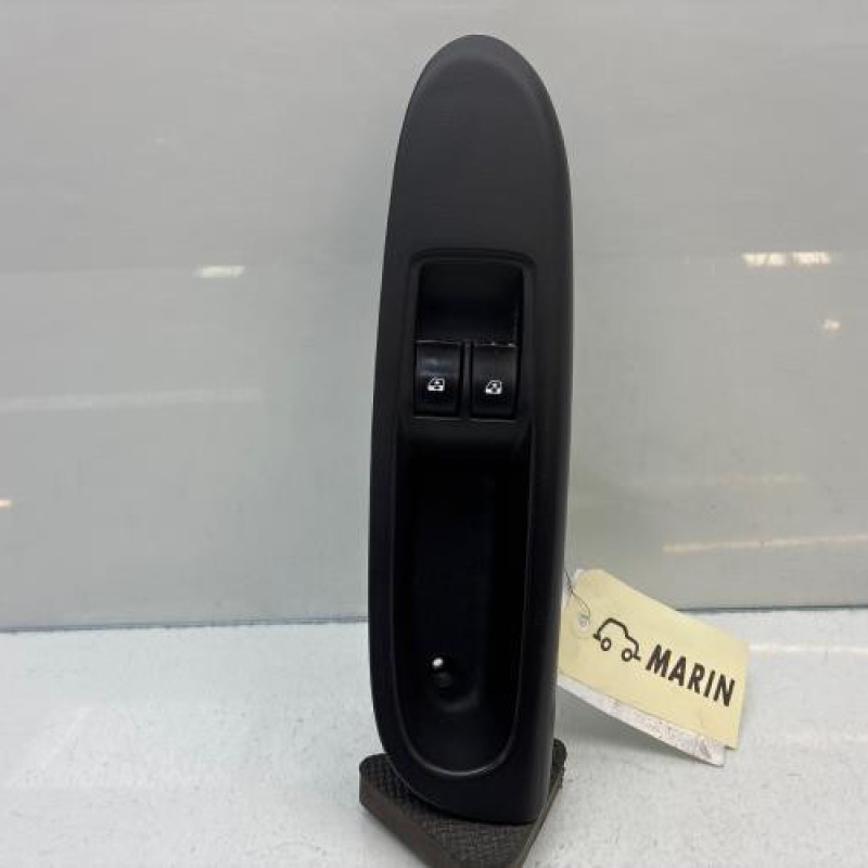 Interrupteur de leve vitre avant gauche RENAULT CLIO 2 CAMPUS Photo n°1