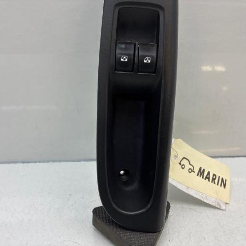 Interrupteur de leve vitre avant gauche RENAULT CLIO 2 CAMPUS Photo n°3