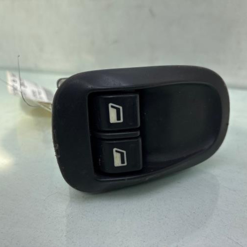 Interrupteur de leve vitre avant gauche PEUGEOT 306 Photo n°1