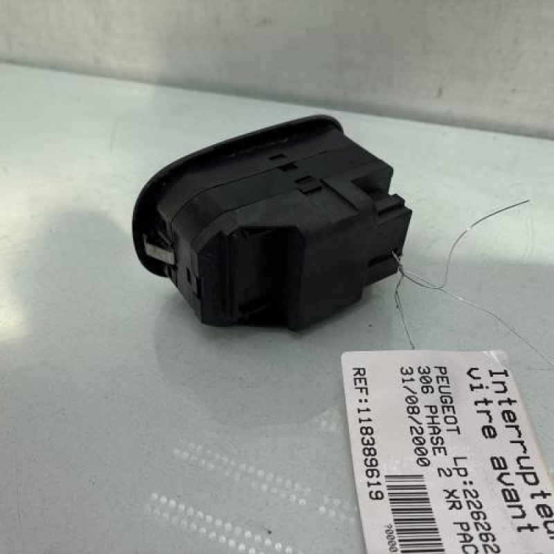 Interrupteur de leve vitre avant gauche PEUGEOT 306 Photo n°2