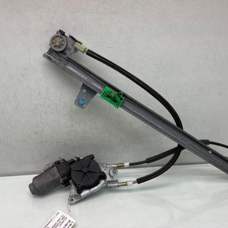 Leve vitre electrique avant gauche PEUGEOT 306 Photo n°1