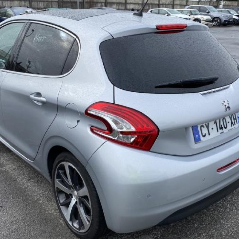 Ecran GPS PEUGEOT 208 1 Photo n°10