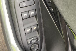 Interrupteur de leve vitre avant droit PEUGEOT 208 1