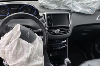 Interrupteur de leve vitre avant droit PEUGEOT 208 1