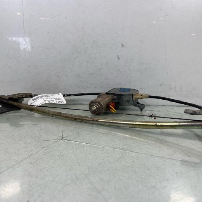 Leve vitre electrique avant gauche CITROEN AX Photo n°3