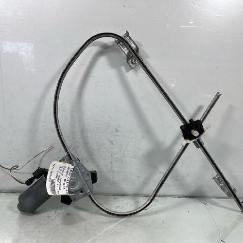 Leve vitre electrique avant droit RENAULT CLIO 1 Photo n°1