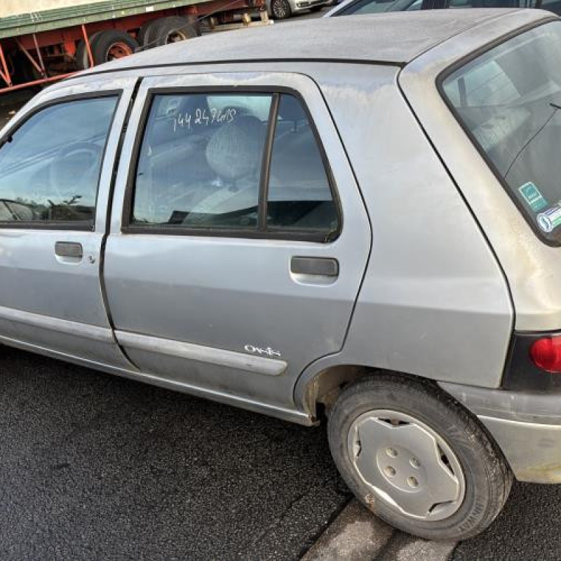 Leve vitre electrique avant gauche RENAULT CLIO 1 Photo n°10