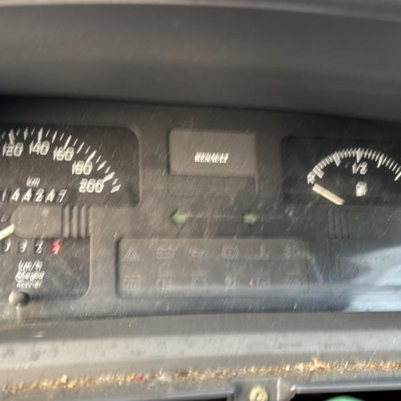 Leve vitre electrique avant gauche RENAULT CLIO 1 Photo n°18