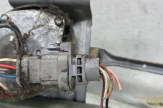 Moteur essuie glace avant RENAULT CLIO 1