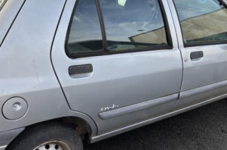 Moteur essuie glace avant RENAULT CLIO 1