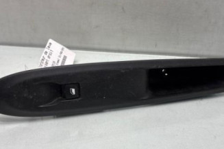 Interrupteur de leve vitre avant droit CITROEN DS3 Photo n°1