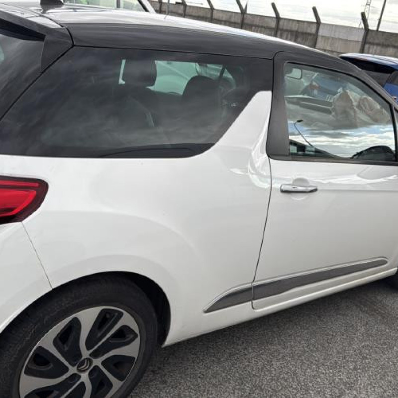 Interrupteur de leve vitre avant droit CITROEN DS3 Photo n°10