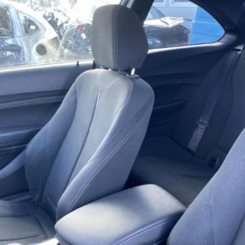 Custode arriere droit BMW SERIE 2 F22 Photo n°20