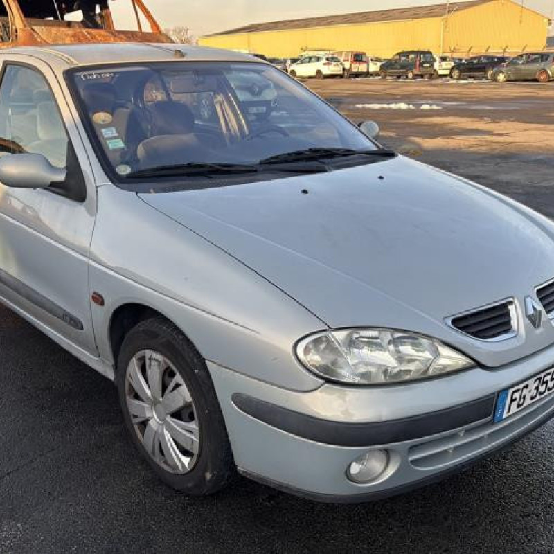 Cremaillere assistee RENAULT MEGANE 1 Photo n°6