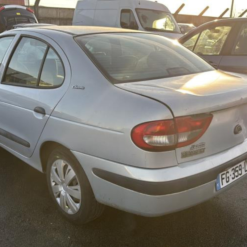 Cremaillere assistee RENAULT MEGANE 1 Photo n°8