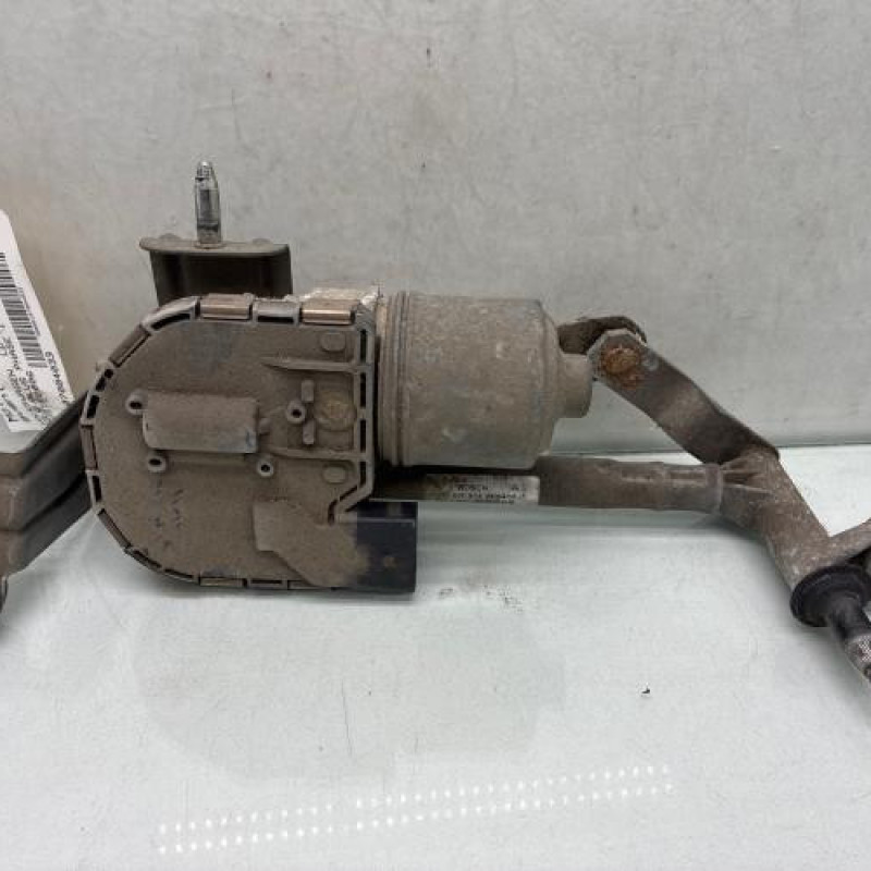 Moteur essuie glace avant gauche VOLKSWAGEN GOLF PLUS Photo n°1