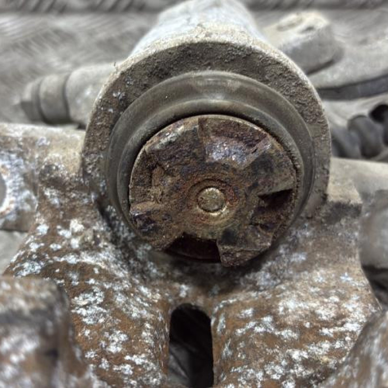 Etrier arriere gauche (freinage) SUZUKI BALENO 2 Photo n°3