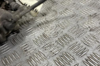 Etrier avant gauche (freinage) SUZUKI BALENO 2