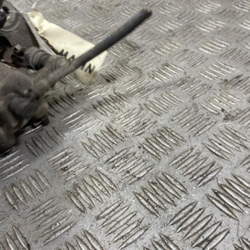 Etrier avant gauche (freinage) SUZUKI BALENO 2 Photo n°2