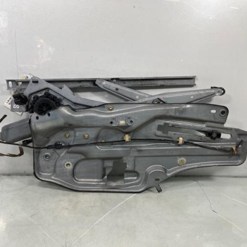 Leve vitre electrique avant gauche RENAULT LAGUNA 1 Photo n°3