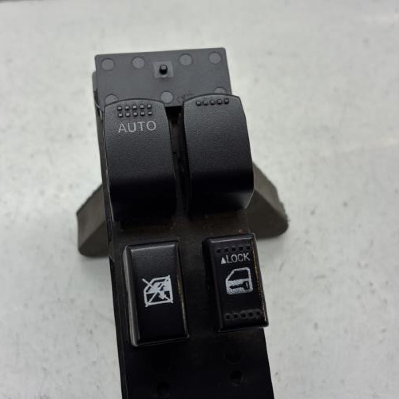 Interrupteur de leve vitre avant gauche OPEL AGILA B Photo n°2