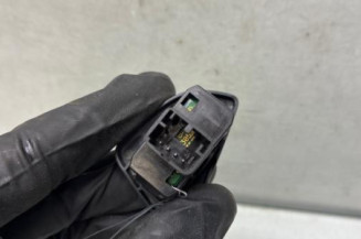 Interrupteur de leve vitre avant gauche FORD KA 2