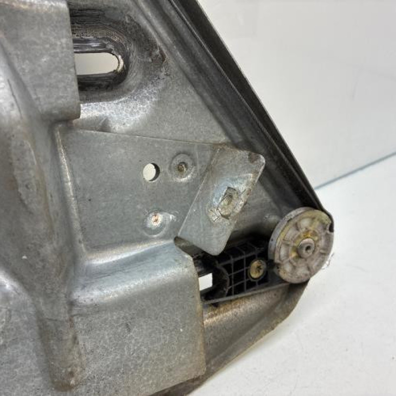 Leve vitre electrique arriere gauche PEUGEOT 206 Photo n°2