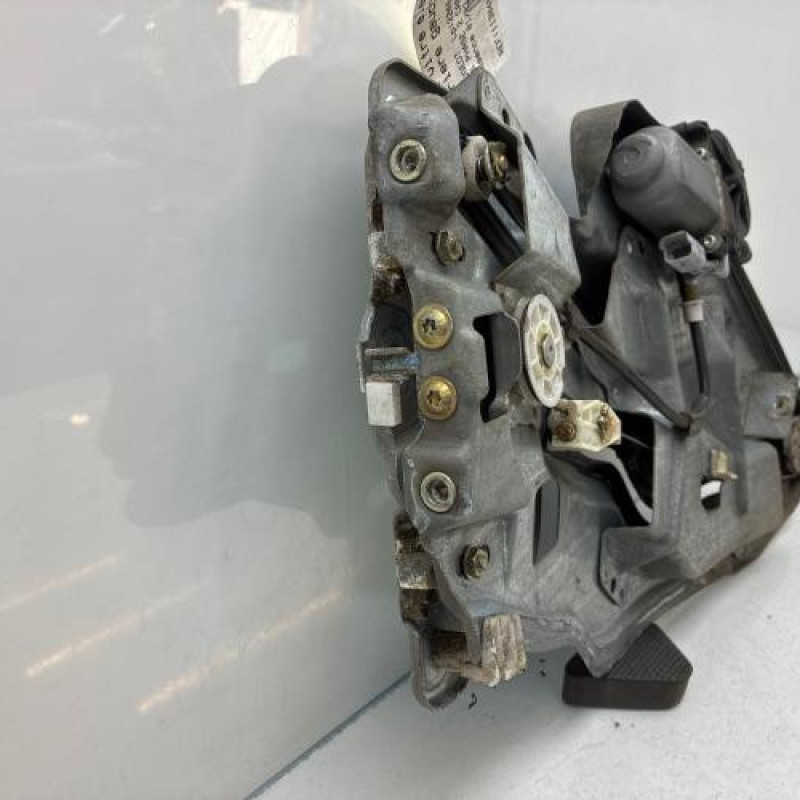 Leve vitre electrique arriere gauche PEUGEOT 206 Photo n°3