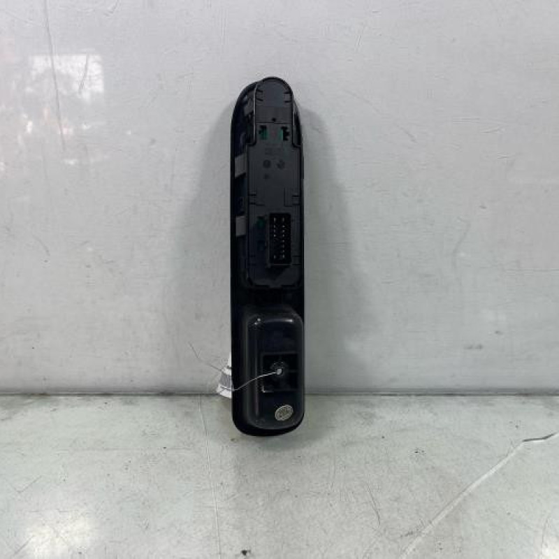 Interrupteur de leve vitre avant gauche PEUGEOT 207 Photo n°2