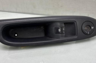 Interrupteur de leve vitre avant droit RENAULT CLIO 2 Photo n°1