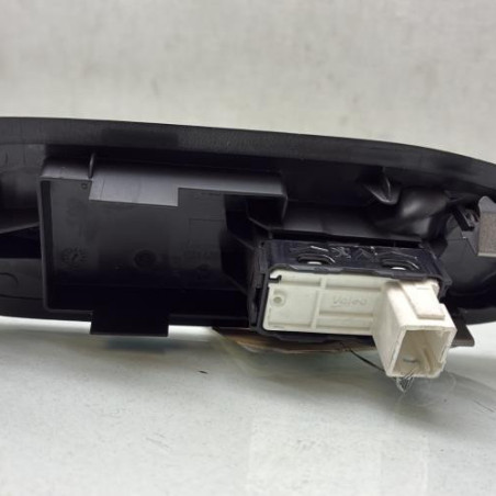 Interrupteur de leve vitre avant droit PEUGEOT 208 1