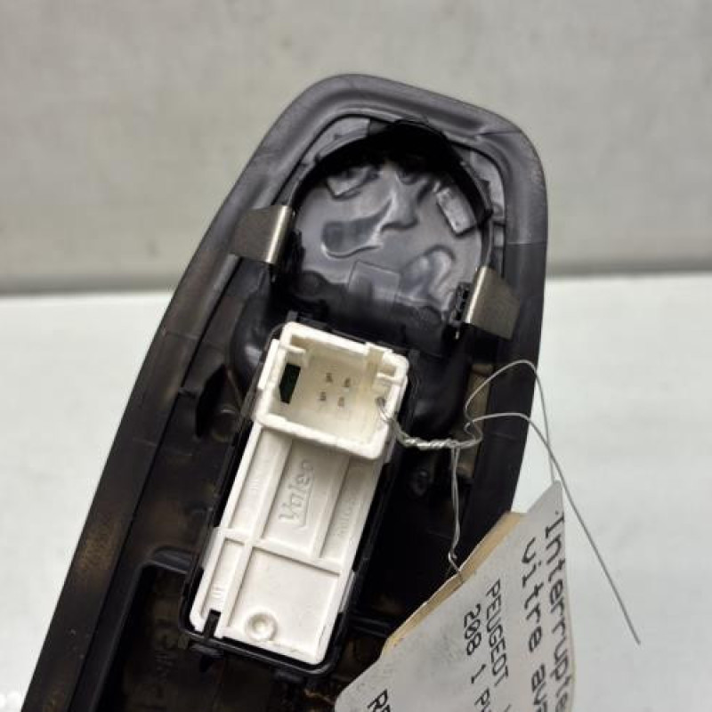 Interrupteur de leve vitre avant droit PEUGEOT 208 1 Photo n°3