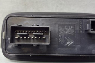 Interrupteur de leve vitre avant gauche PEUGEOT 208 1