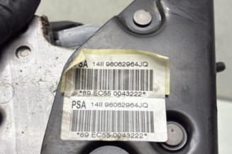 Levier frein à main PEUGEOT 208 1