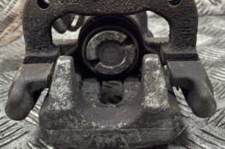 Etrier arriere droit (freinage) PEUGEOT 2008 1