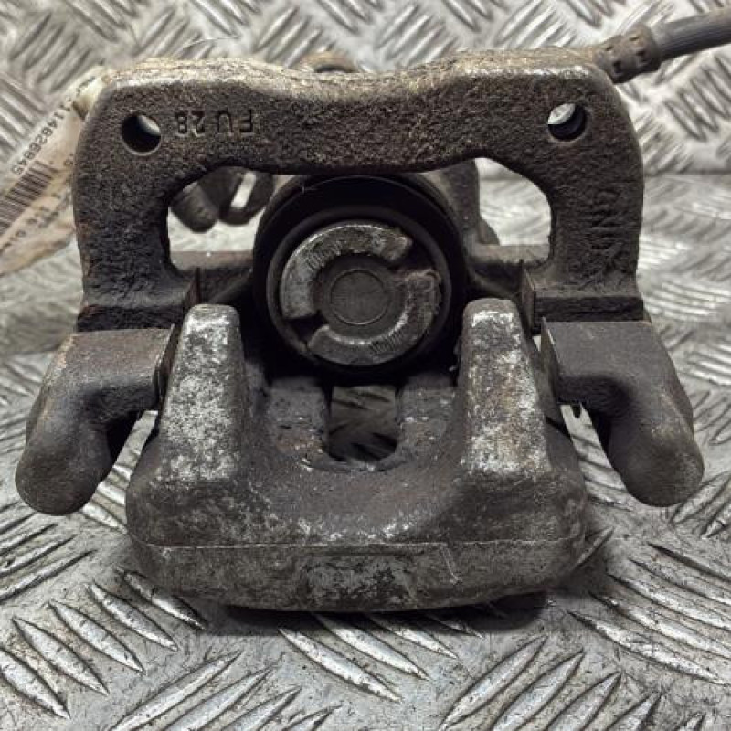 Etrier arriere droit (freinage) PEUGEOT 2008 1 Photo n°3