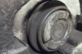 Etrier arriere droit (freinage) PEUGEOT 2008 1