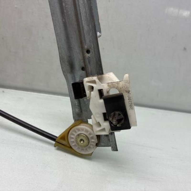 Leve vitre electrique avant gauche CITROEN C4 PICASSO 1 Photo n°2