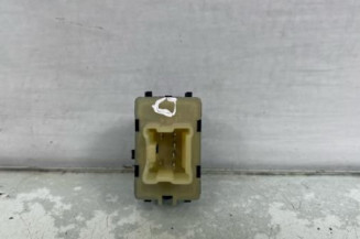 Interrupteur de leve vitre avant droit DACIA SANDERO 2